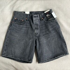 NWT Levi’s 501 90s shorts